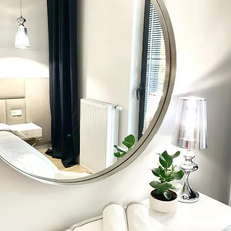 Zlota Luxury Apartment Warschau