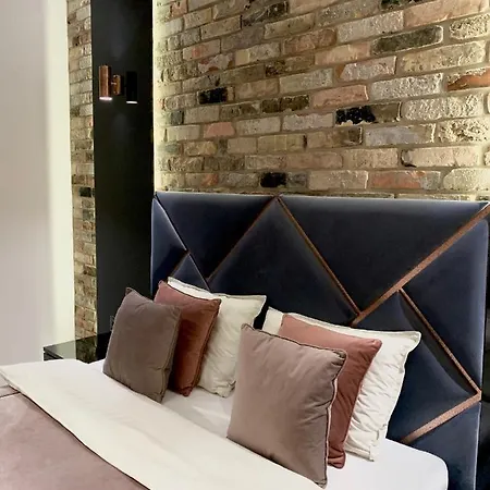 Zlota Luxury