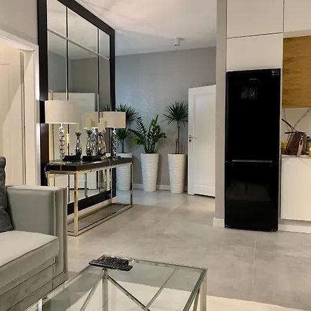 Zlota Luxury Apartment