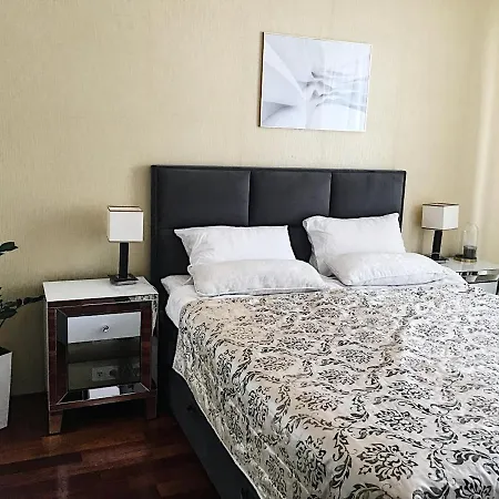 100 Sqm Wilanów * Varsovia