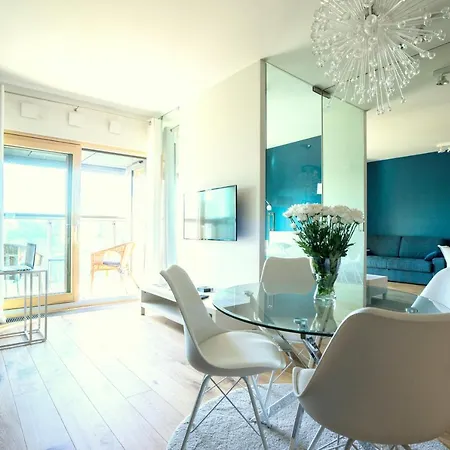 Vipwarsawapartments Amber Mennica ワルシャワ