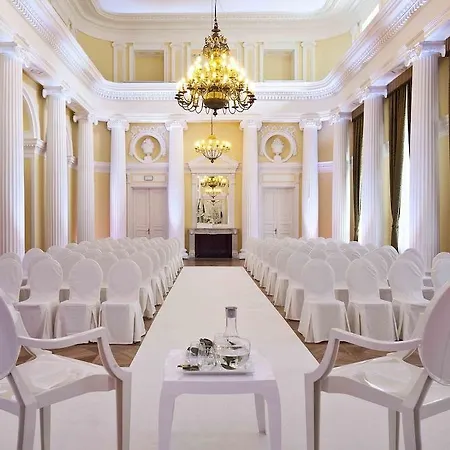 Bellotto Otel Varşova