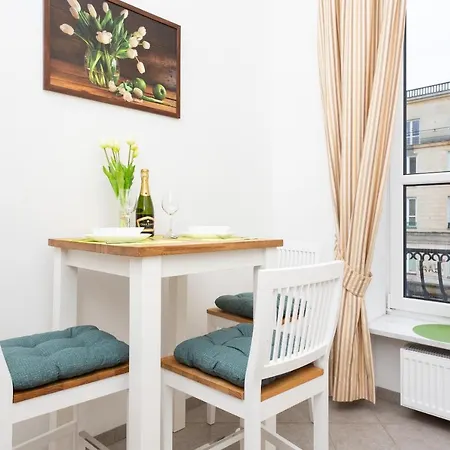 Warecka By Renters Apartamento