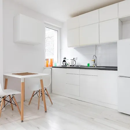 Appartement Rondo Onz Sunny Warschau