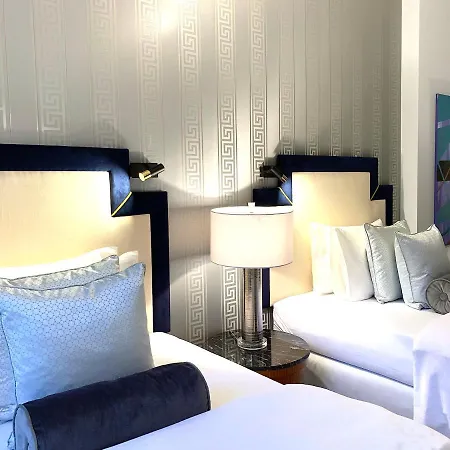 מלון דירות Mondrian Luxury & Old Town *